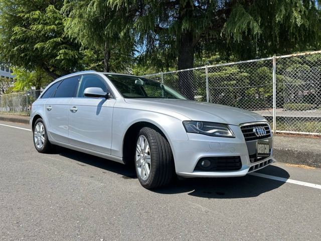 アウディ A4アバント 