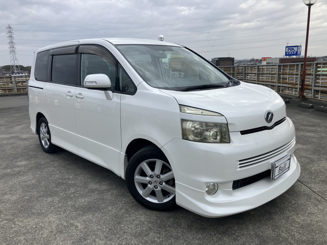 トヨタ ヴォクシー 