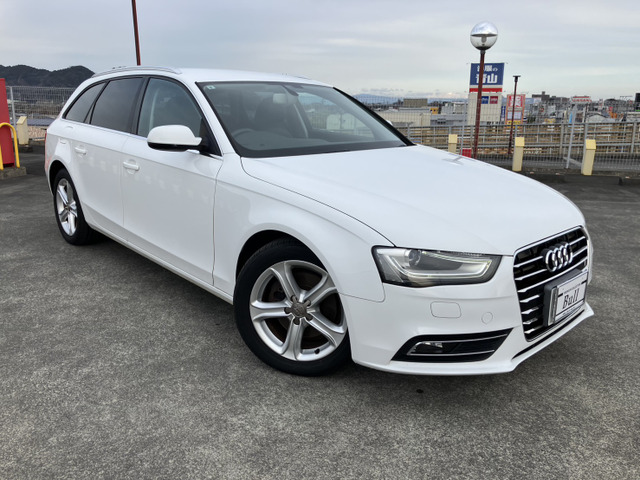 アウディ A4アバント 