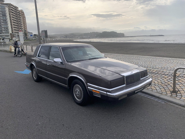 クライスラー ニューヨーカー 