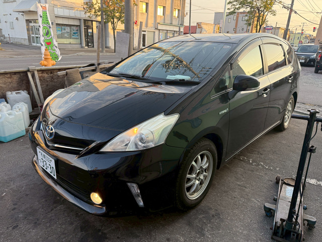 トヨタ プリウスα 