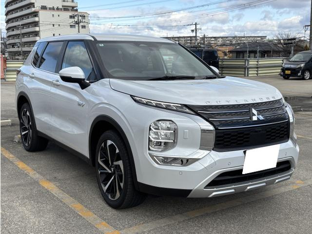 三菱 アウトランダー 