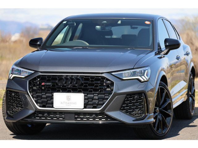 アウディ RS Q3スポーツバック 