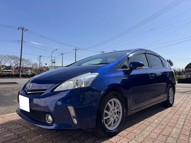 トヨタ プリウスα 
