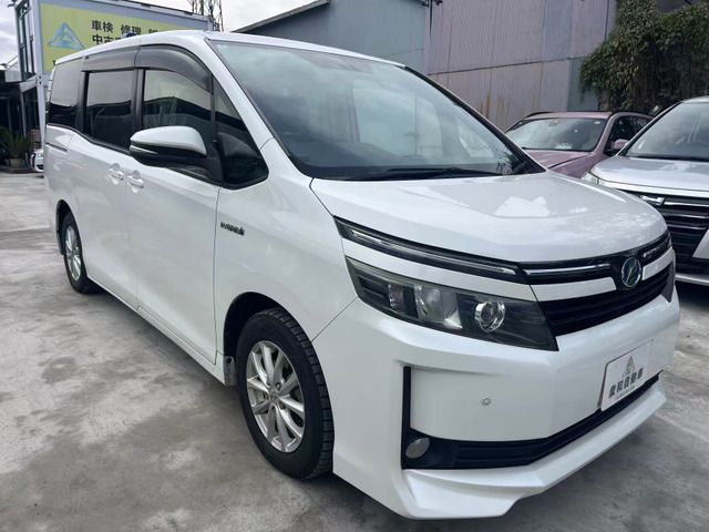 トヨタ ヴォクシー 