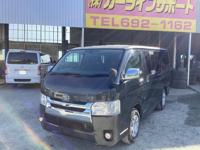 トヨタ ハイエースバン 