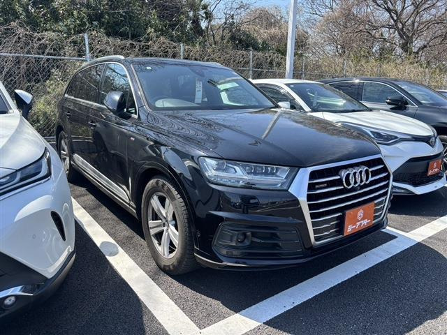 アウディ Q7 