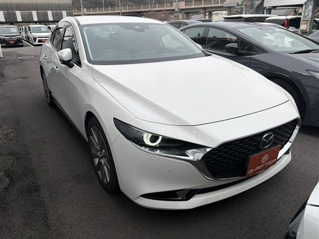 マツダ MAZDA3セダン 