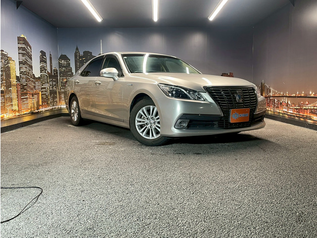 トヨタ クラウン 