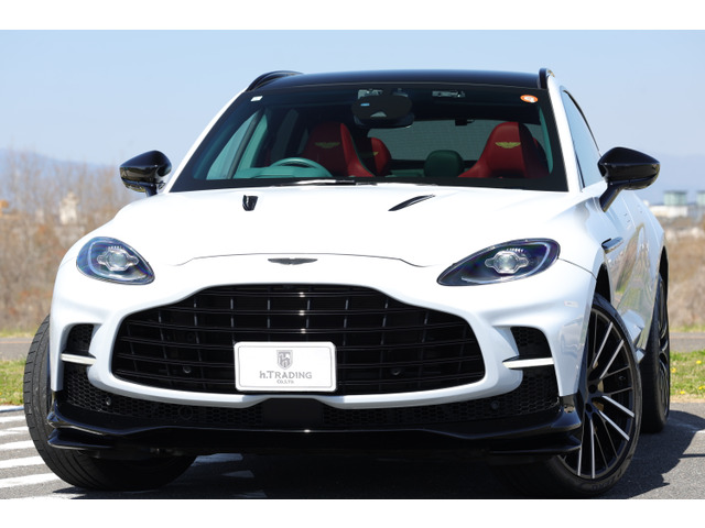 アストンマーティン DBX 