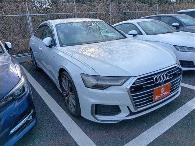 アウディ A6 