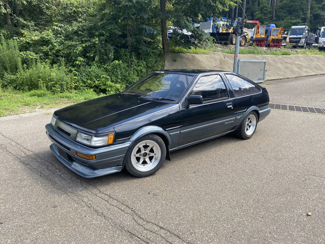 トヨタ カローラレビン 