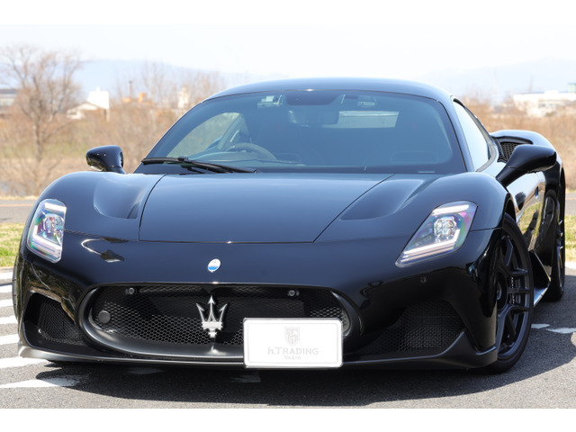 マセラティ MC20 