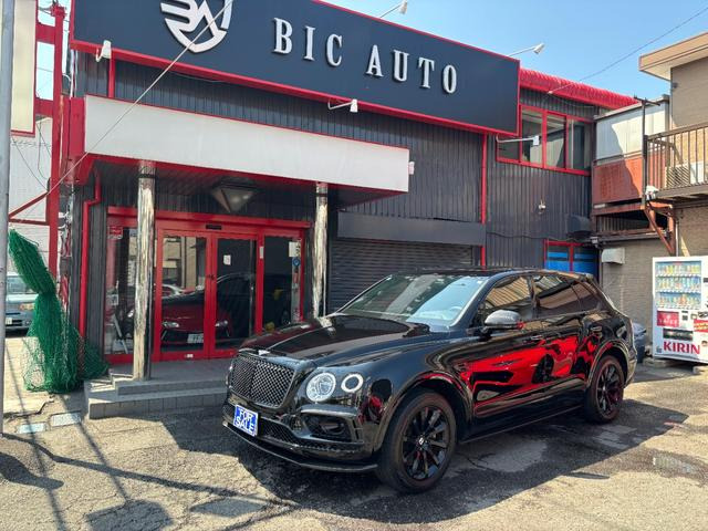 ベントレー ベンテイガ 