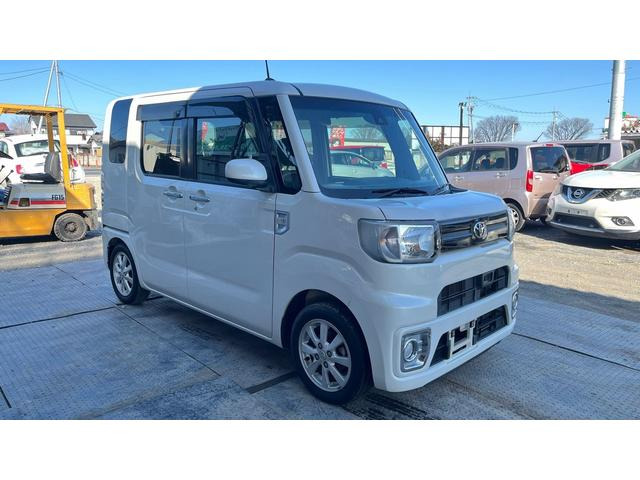 トヨタ ピクシスメガ 