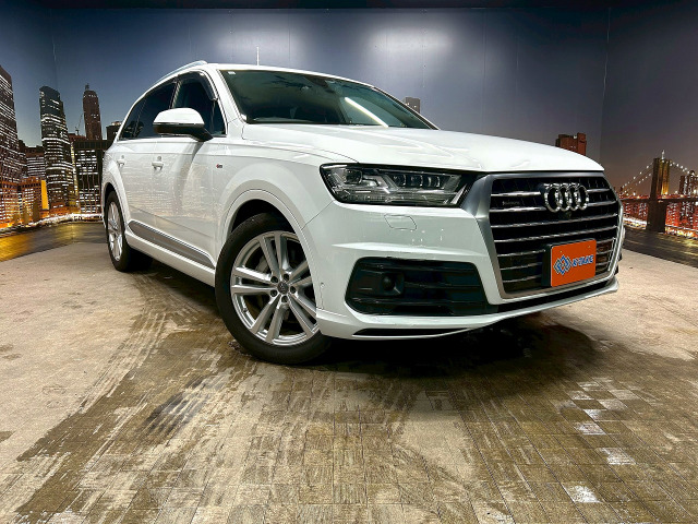 アウディ Q7 