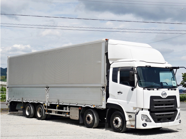 UDトラックス クオン 