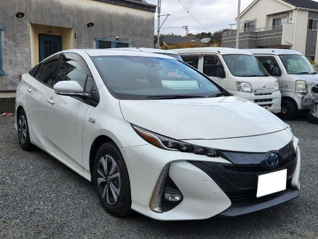 トヨタ プリウスPHV 