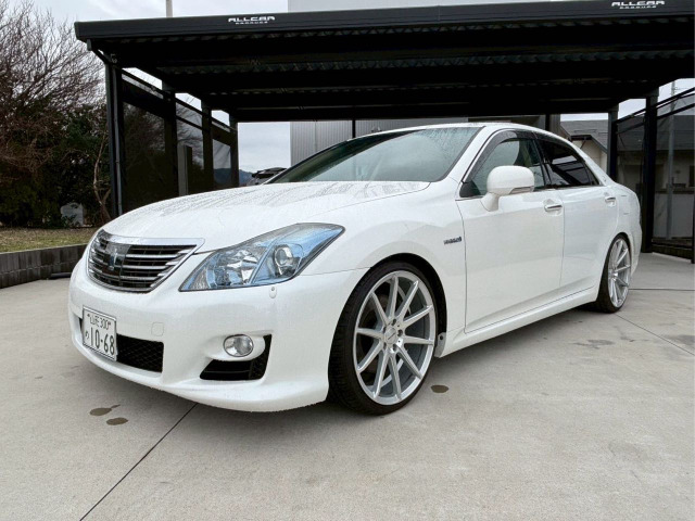 トヨタ クラウンハイブリッド 