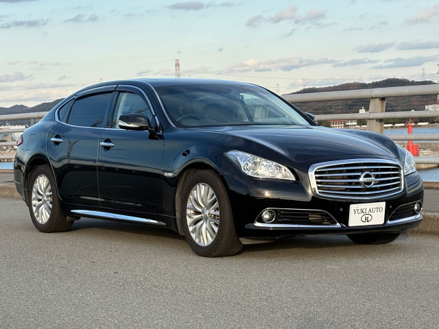 日産 シーマハイブリッド 