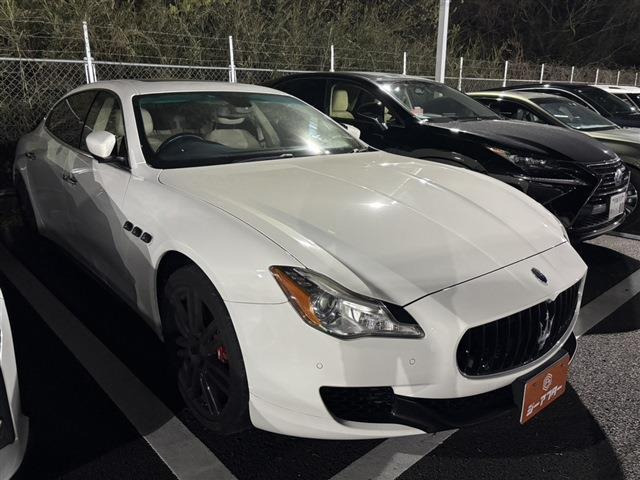 マセラティ クアトロポルテ 