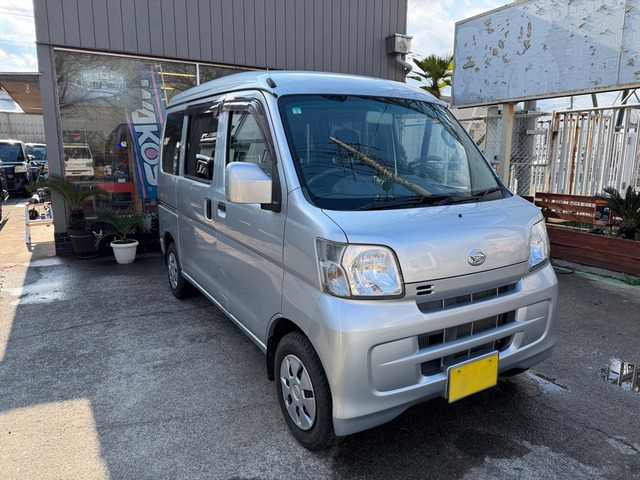 ダイハツ ハイゼットカーゴ 