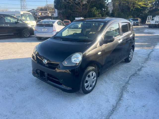 ダイハツ ミライース 