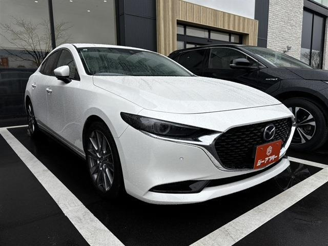 マツダ MAZDA3セダン 