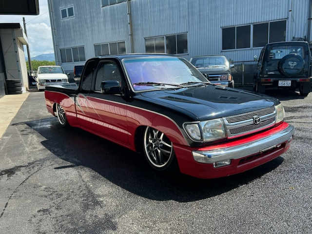 米国トヨタ タコマ 