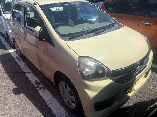 ダイハツ ミライース 