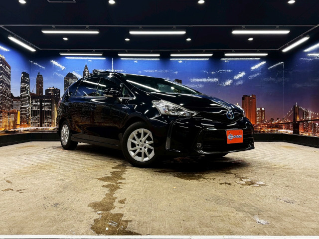 トヨタ プリウスα 