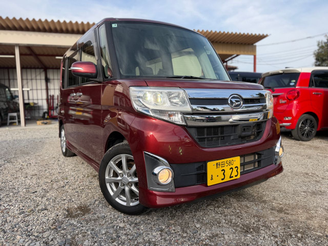 ダイハツ タントカスタム 