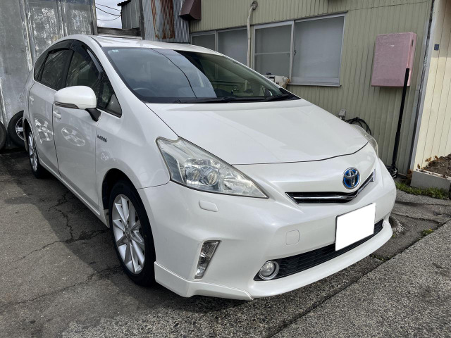 トヨタ プリウスα 