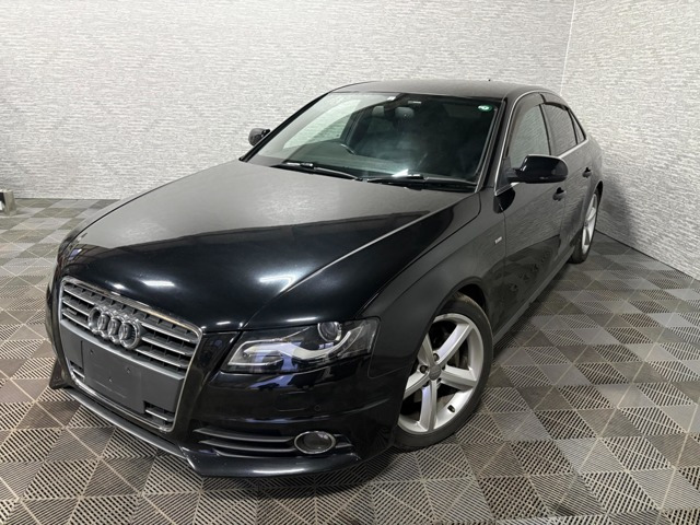 アウディ A4 