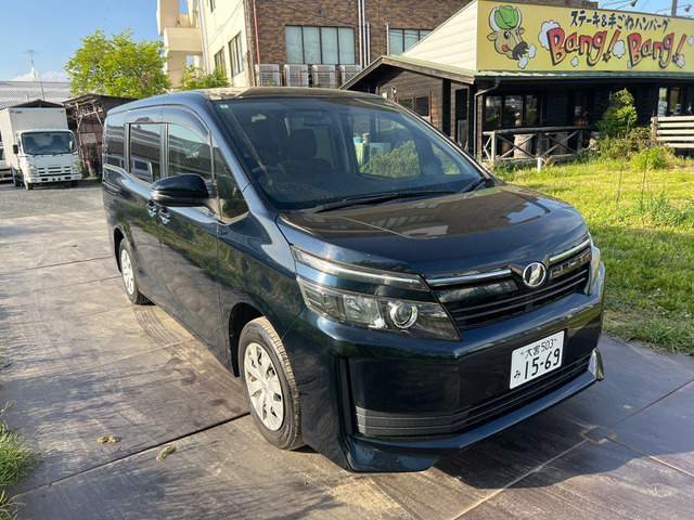 トヨタ ヴォクシー 