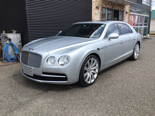 ベントレー フライングスパー 