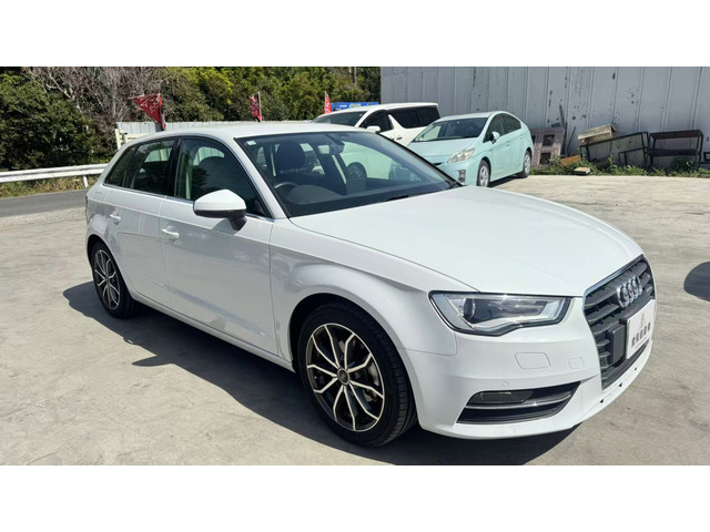 アウディ A3スポーツバック 