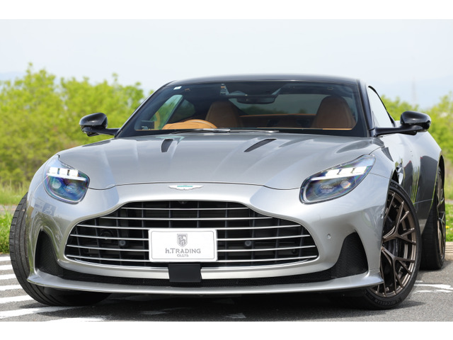 アストンマーティン DB12 