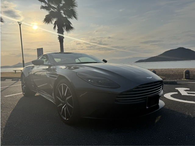 アストンマーティン DB11 
