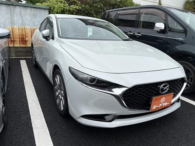 マツダ MAZDA3セダン 