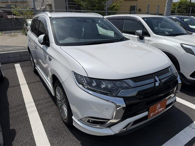 三菱 アウトランダーPHEV 