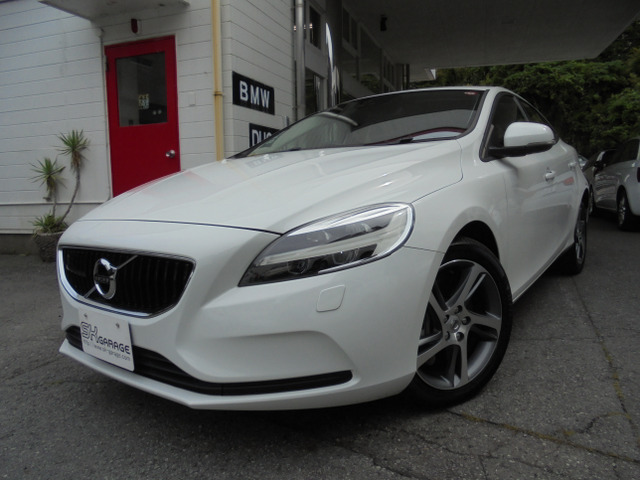 ボルボ V40 
