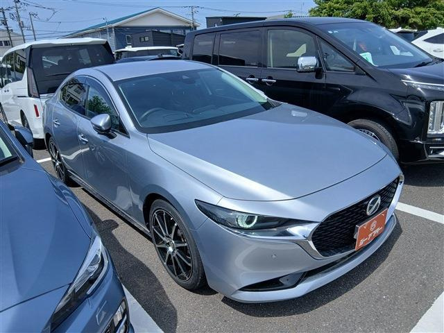 マツダ MAZDA3セダン 