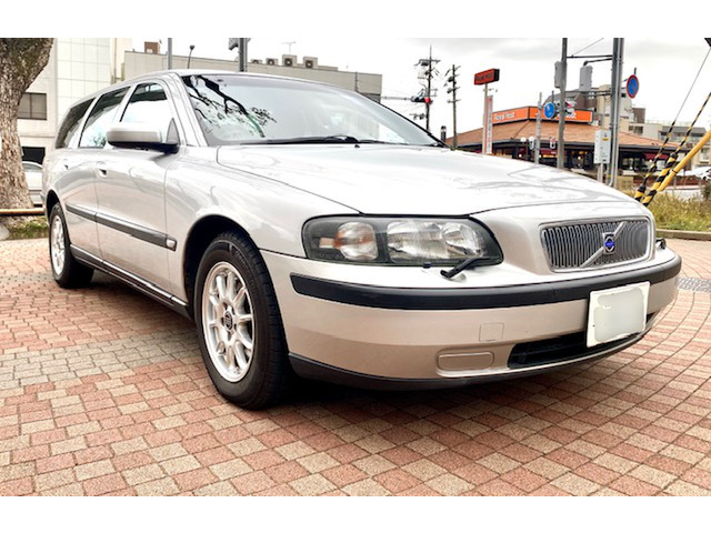 ボルボ V70 