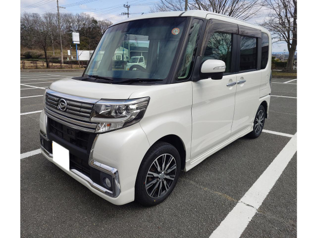 ダイハツ タントカスタム 