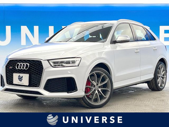 アウディ RS Q3 
