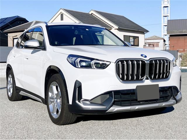 BMW iX1 