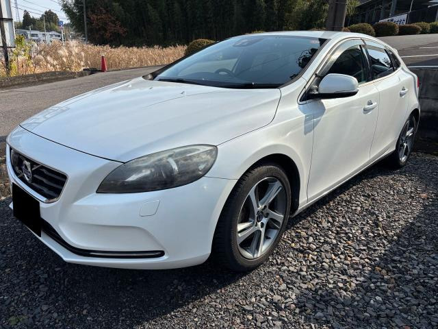 ボルボ V40 