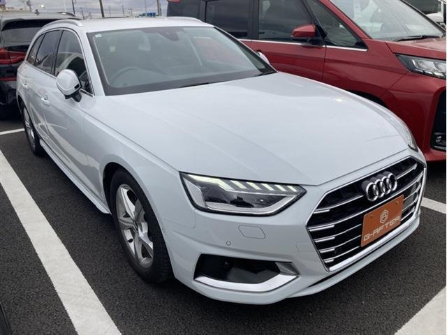 アウディ A4アバント 