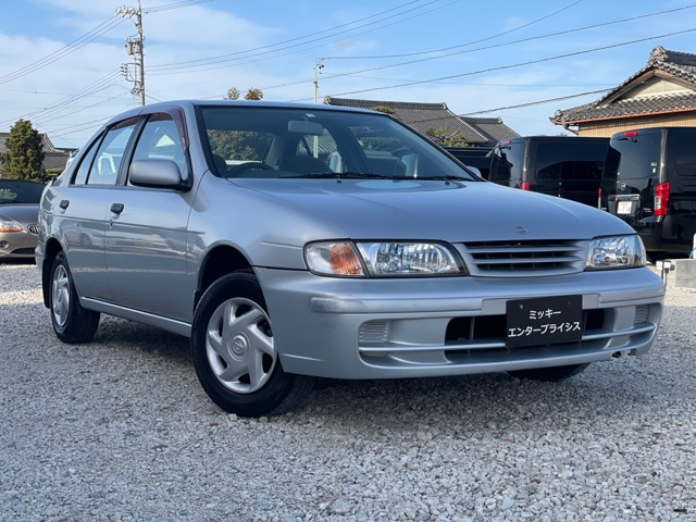 日産 パルサーセダン 